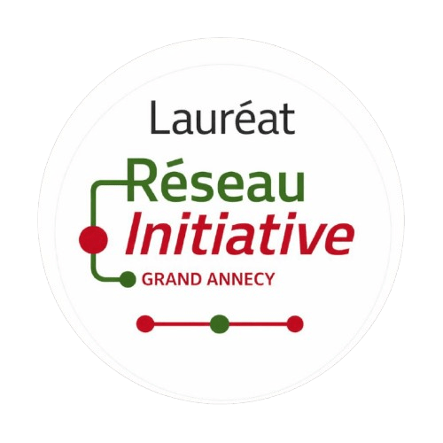 logo laureat removebg preview